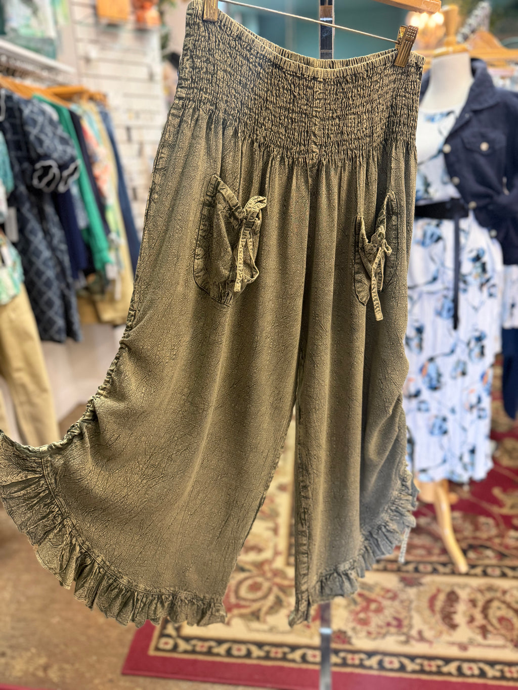 one size ruffle loose fit pant with side ties