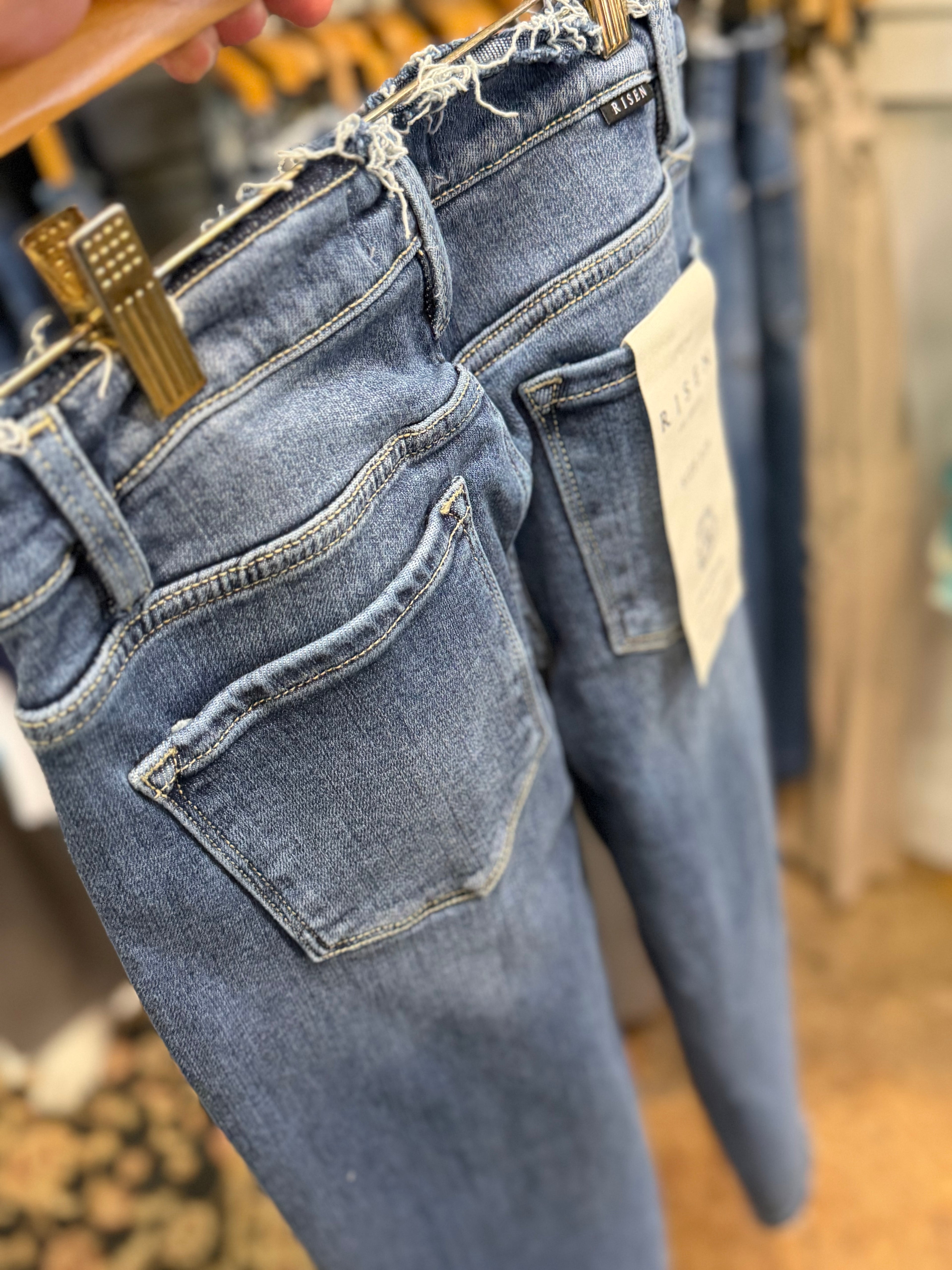 Risen mid-size shadow hem crop jean 1166