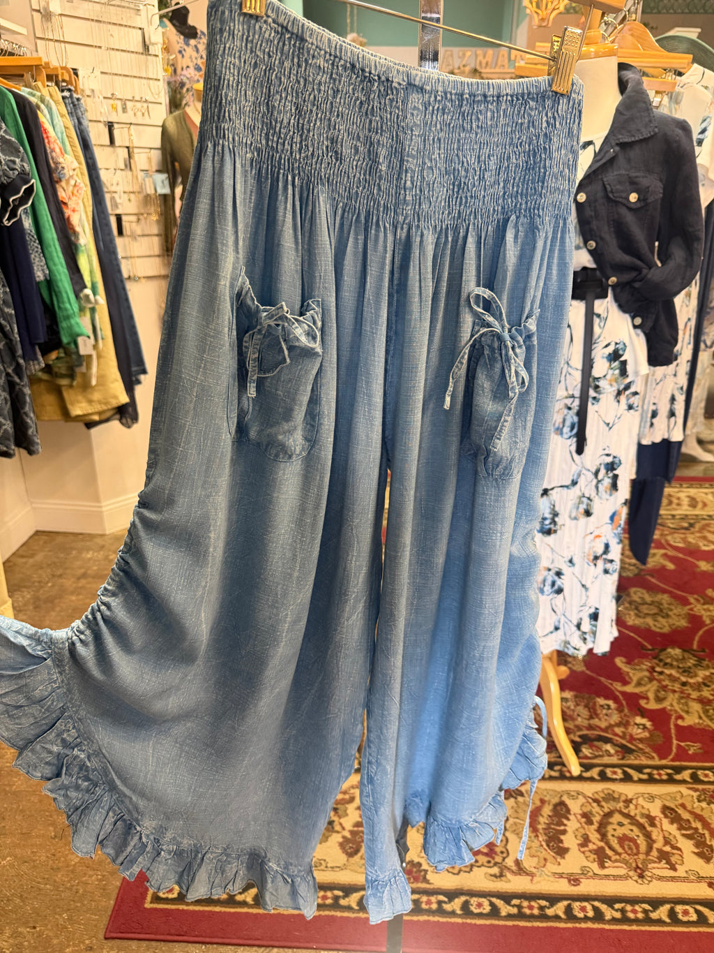 one size ruffle loose fit pant with side ties