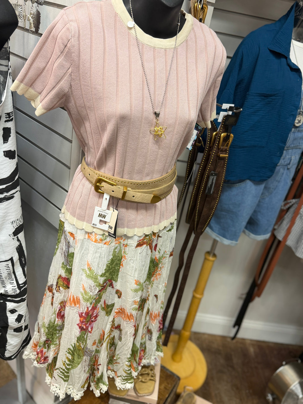 Natural Fashions lace detail skirt
