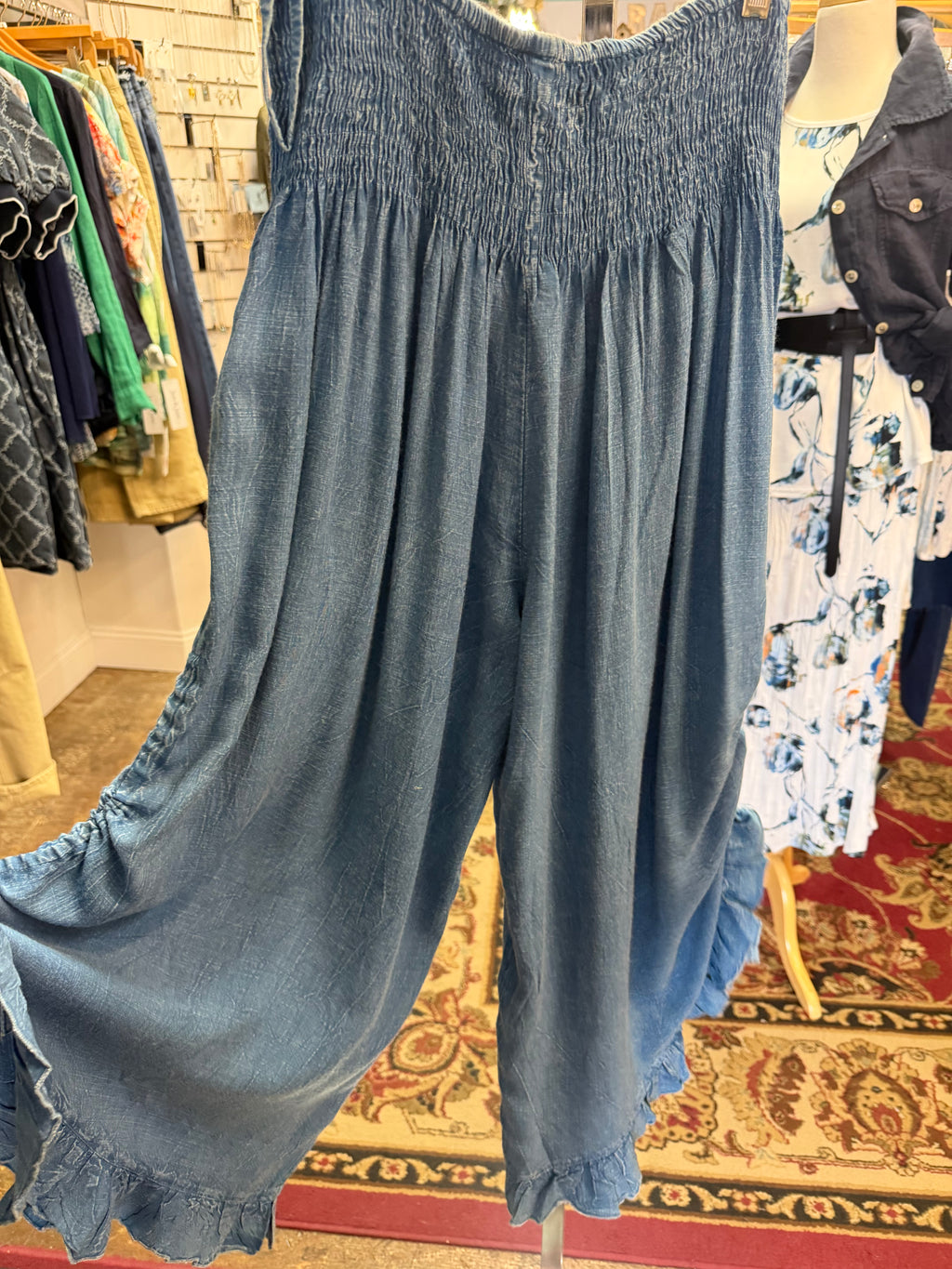 one size ruffle loose fit pant with side ties