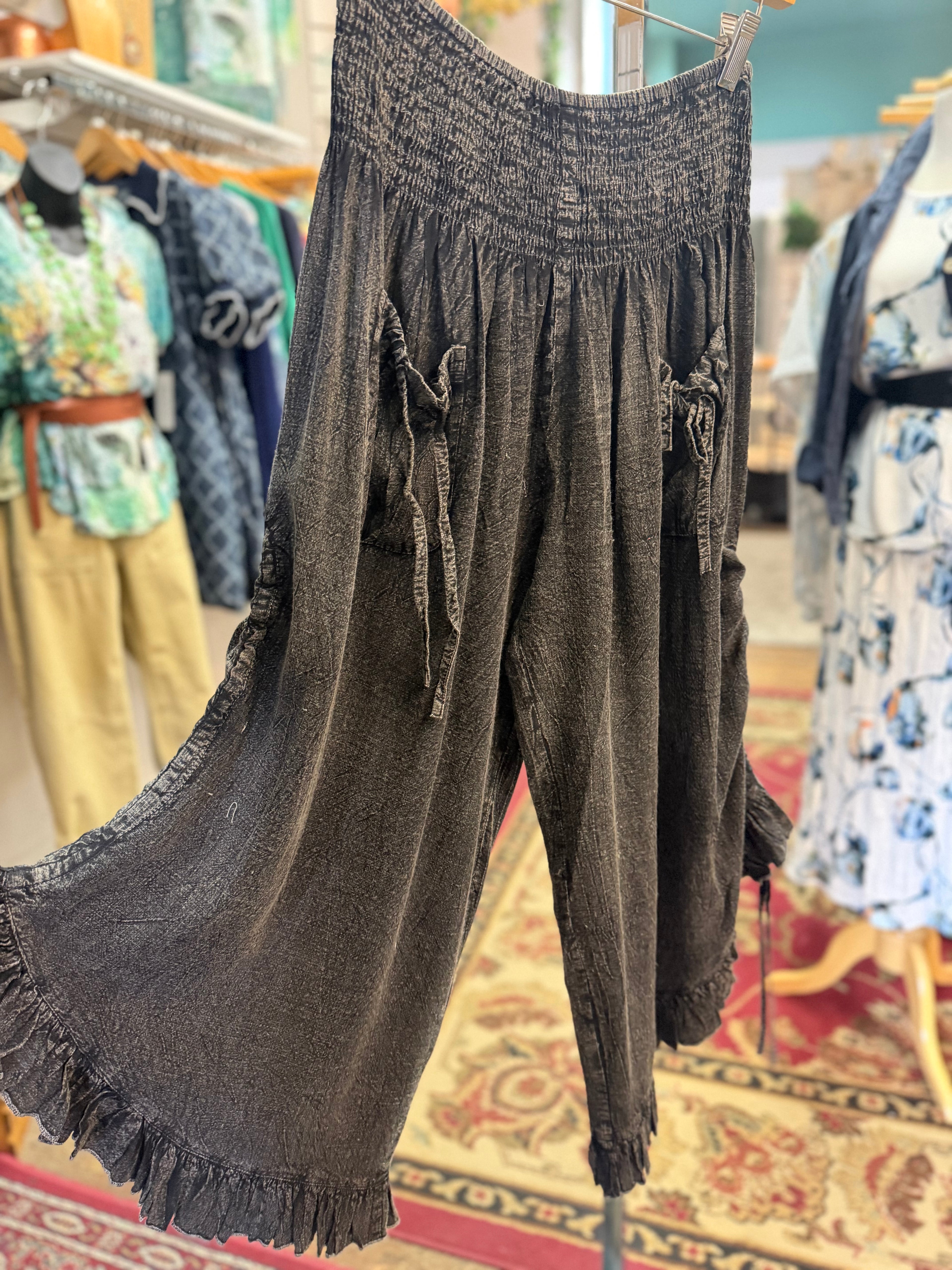 one size ruffle loose fit pant with side ties