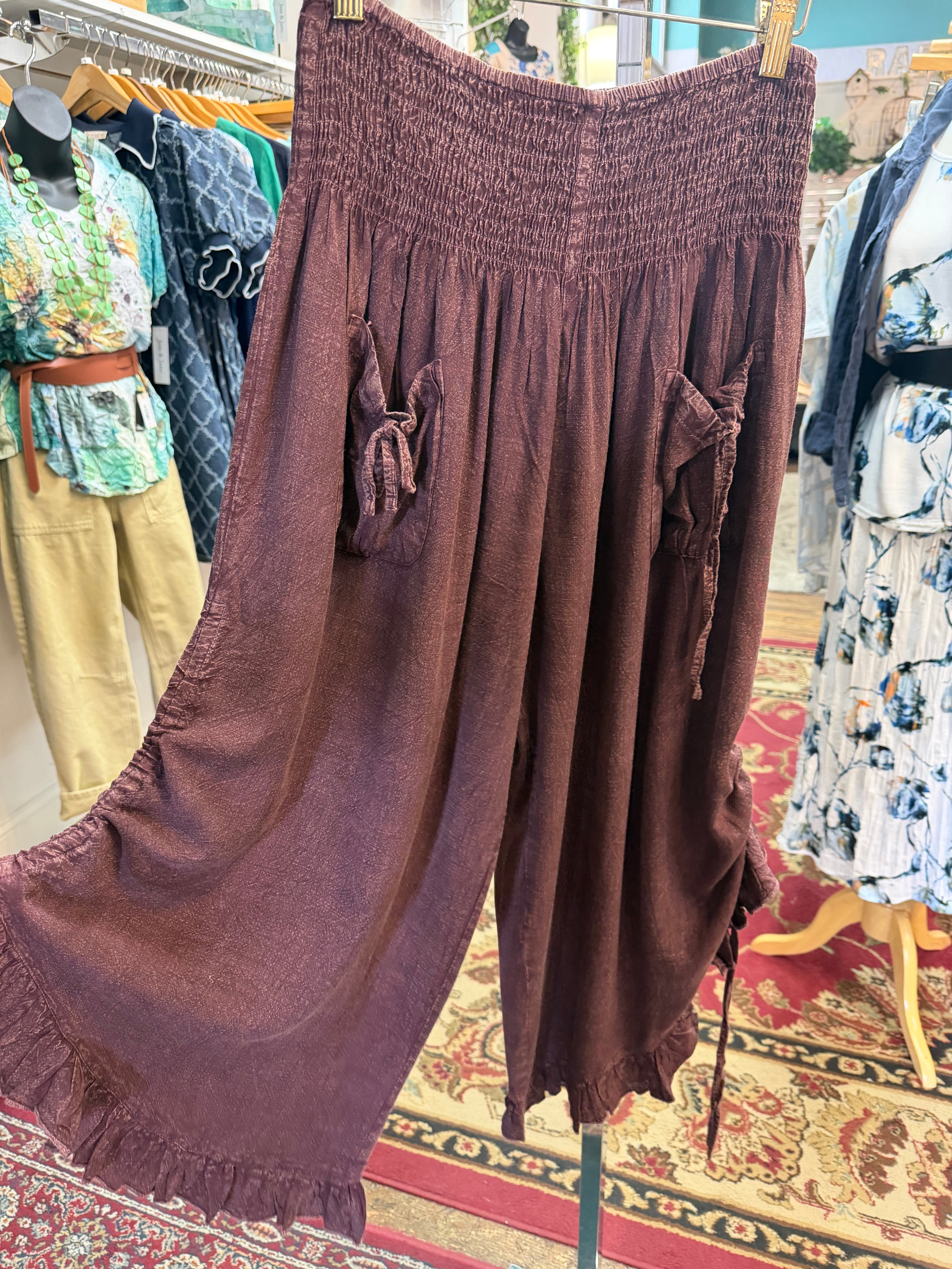 one size ruffle loose fit pant with side ties