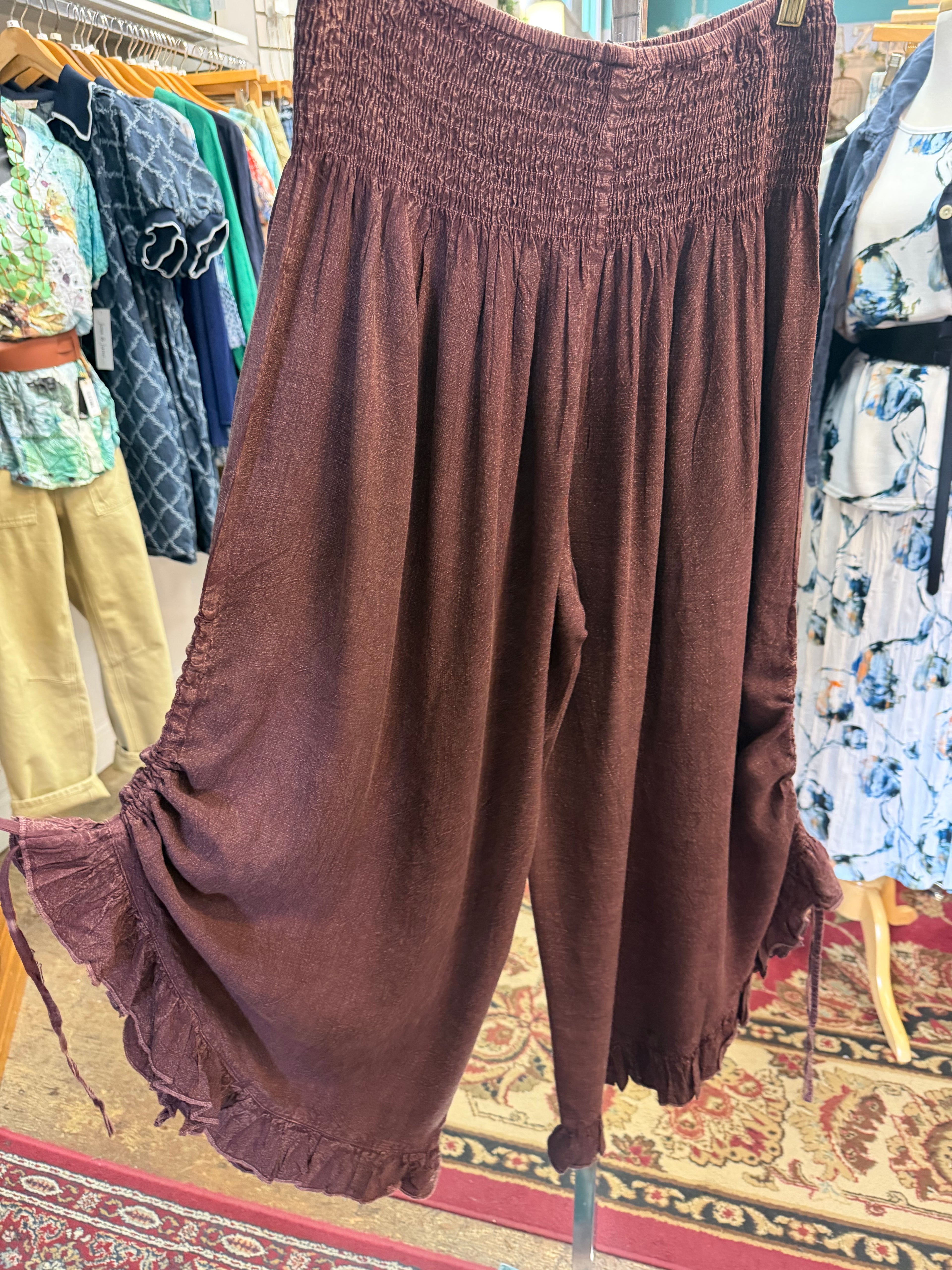 one size ruffle loose fit pant with side ties