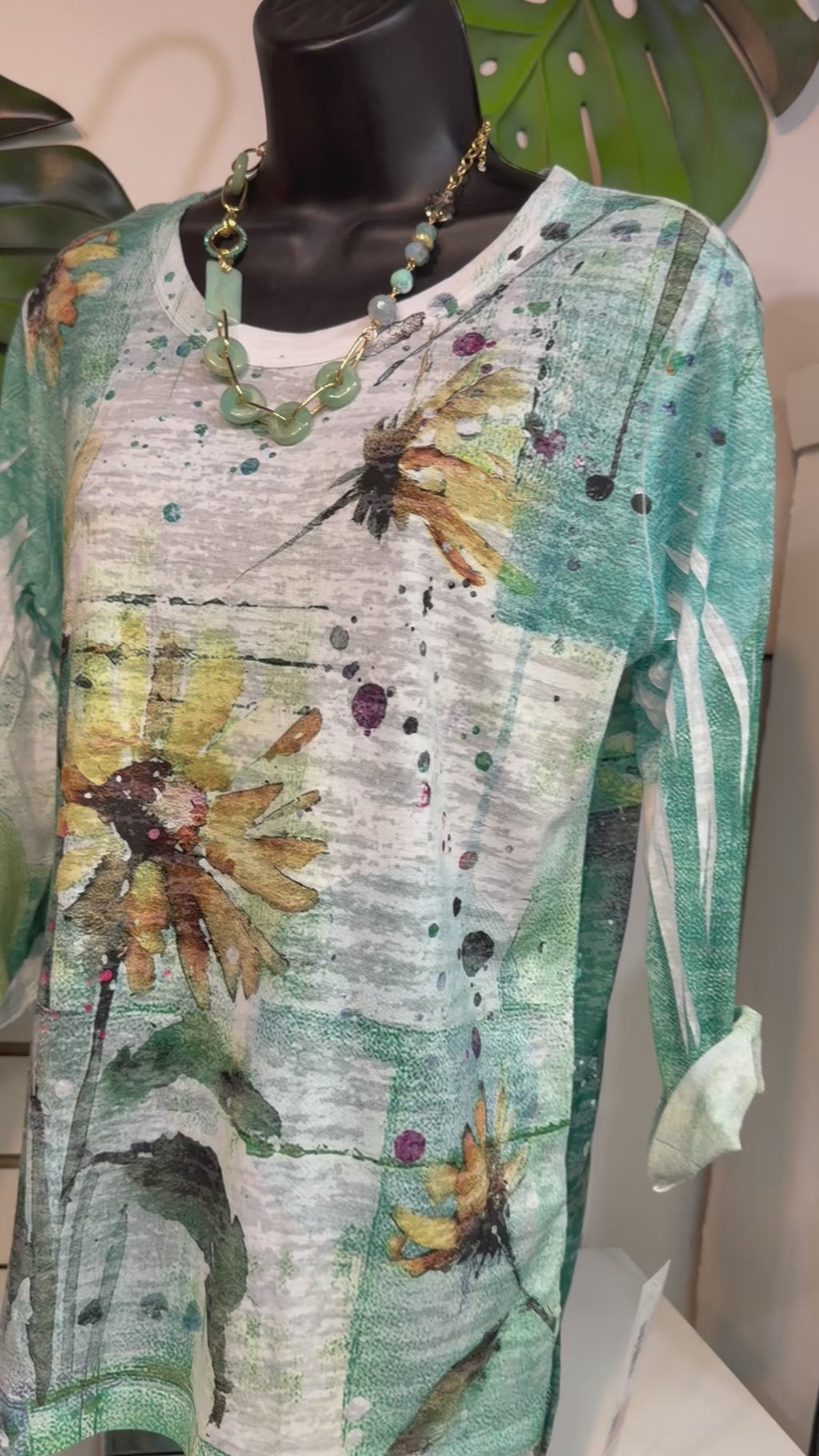 3/4 sleeve sunflower print tunic